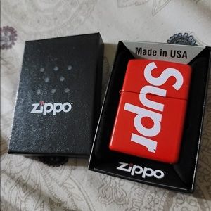 Supreme Zippo